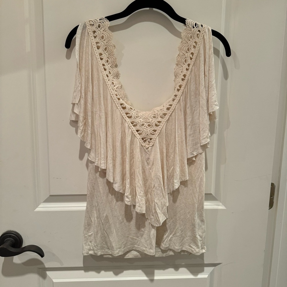 Gimmicks by BKE Cream Lace Women's Blouse